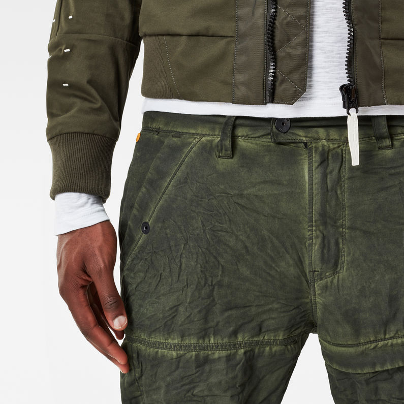 G-STAR® Rackam Cargo 1/2 Length Shorts Green detail shot