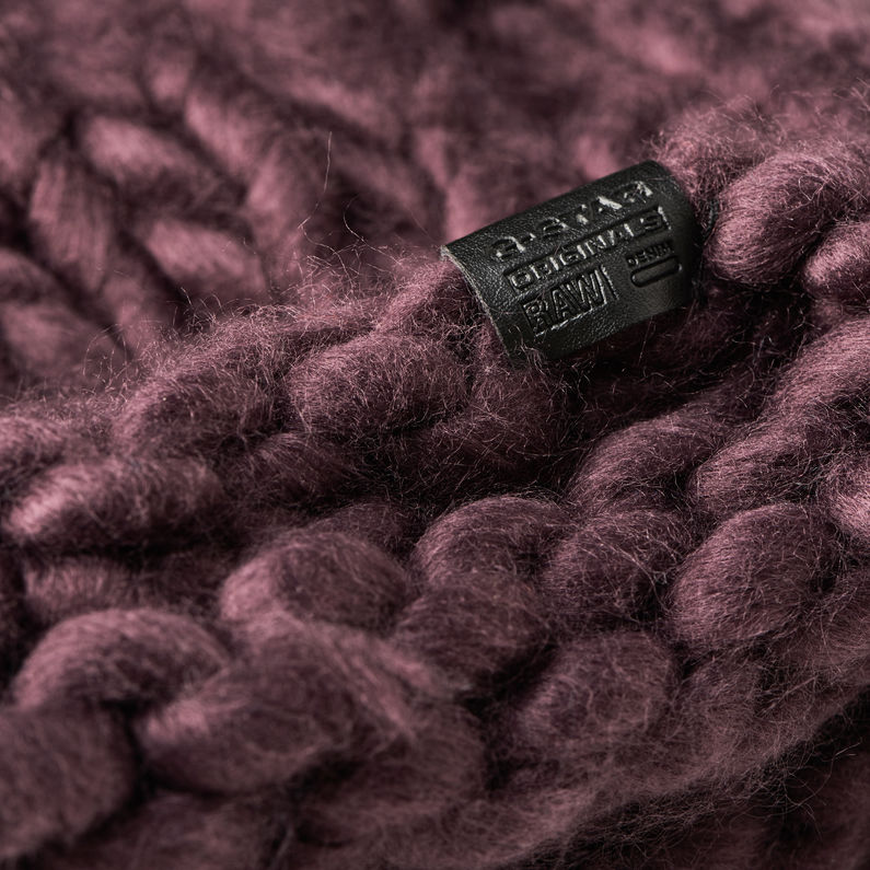 G-STAR® Venetio Beanie Paars detail shot buckle