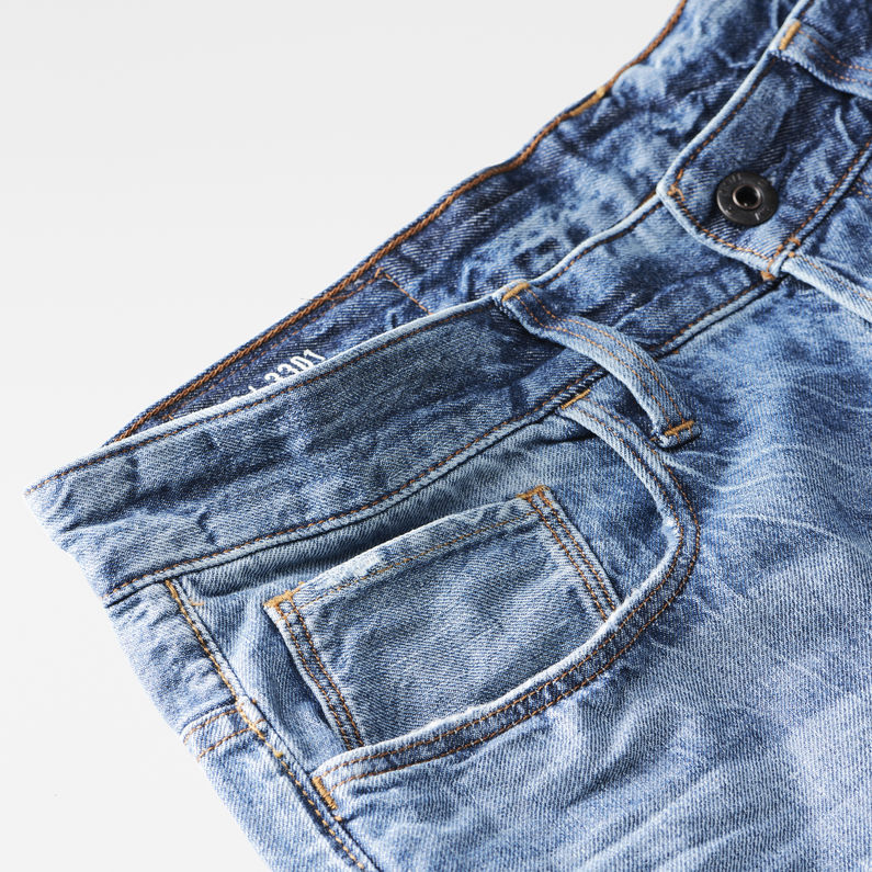 G-Star RAW® 3301 1/2-Length Shorts Bleu clair detail shot buckle