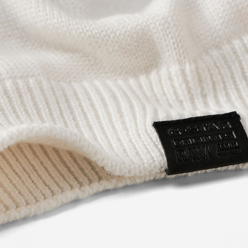 G-Star RAW® Iljun Beanie Beige detail shot buckle