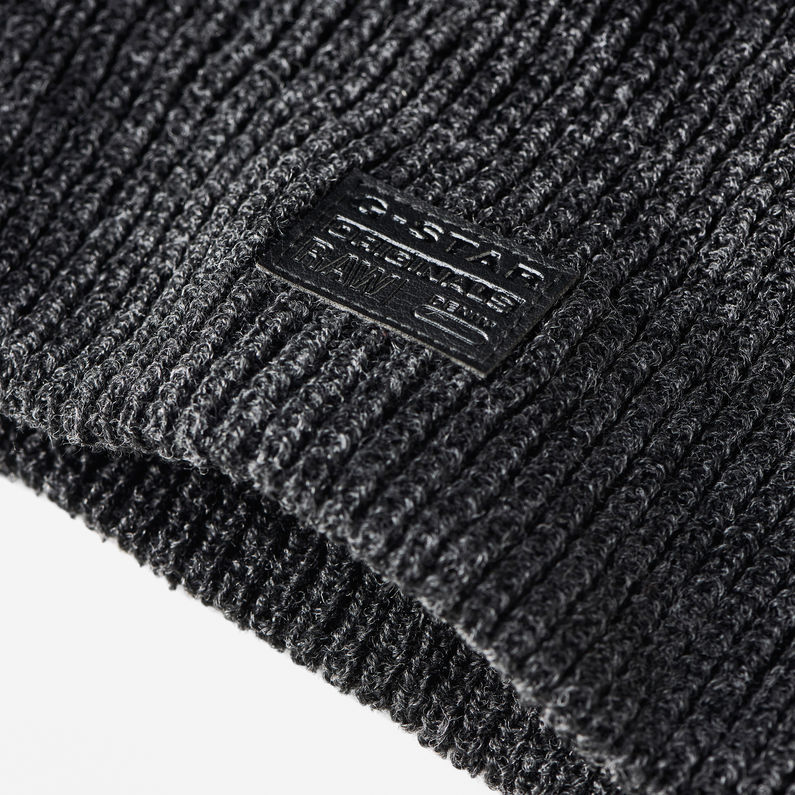 G-Star RAW® Cart Beanie Noir detail shot buckle