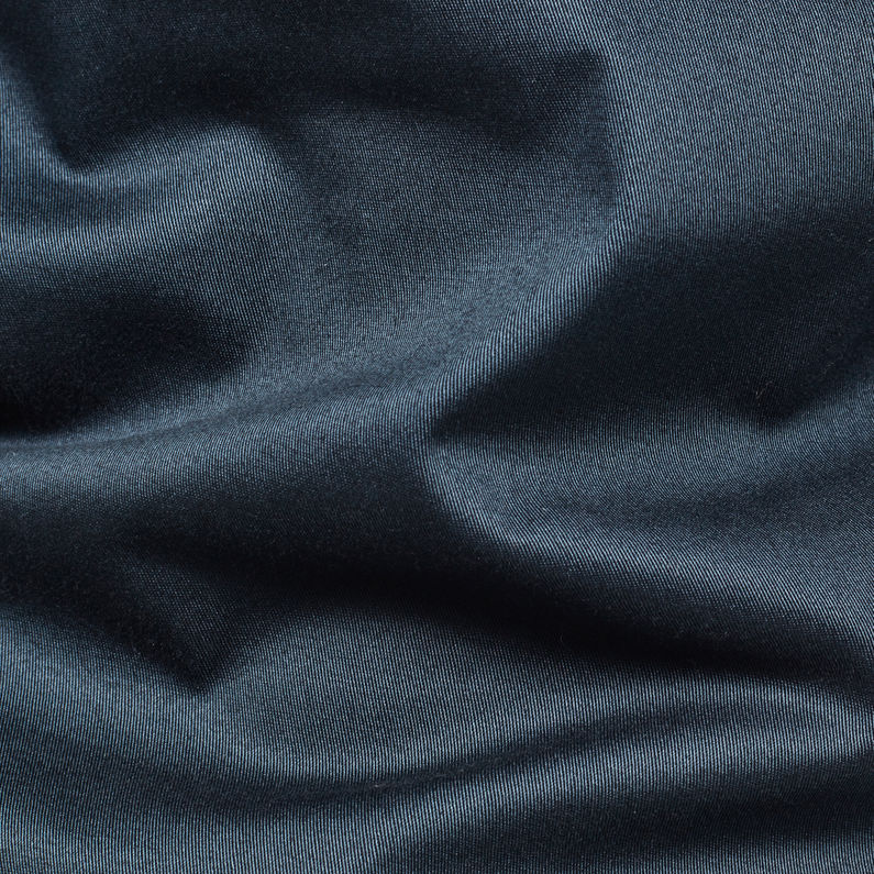 G-Star RAW® D-Staq Deconstructed Tapered Cuffed Chino Midden blauw fabric shot