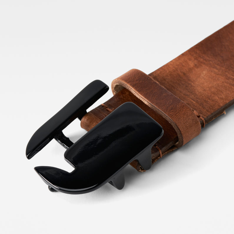 G-Star RAW® Rikku Logo Pin Belt Brown detail shot buckle
