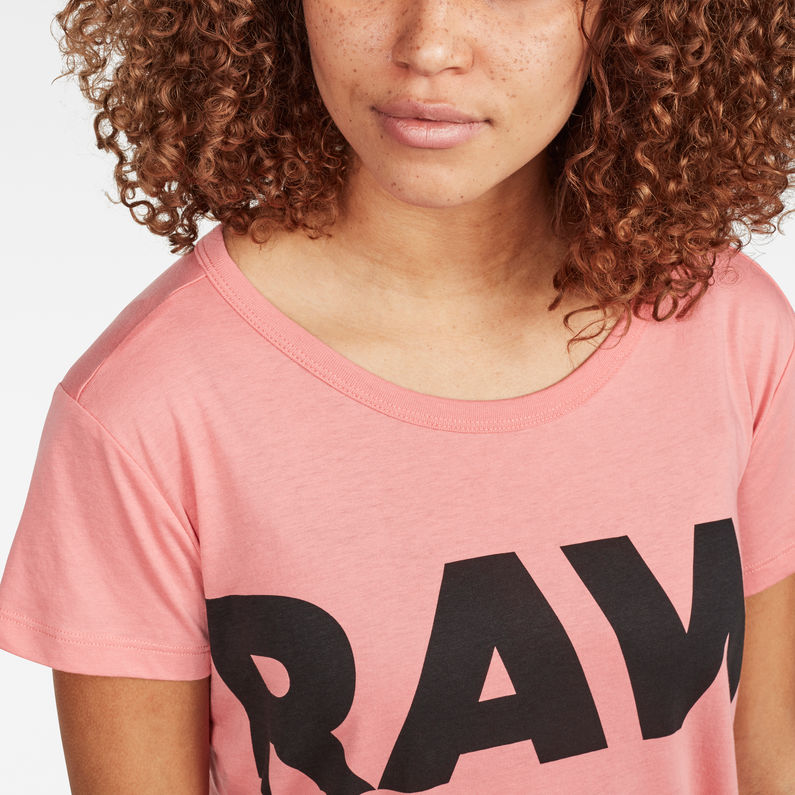 G-Star RAW® Seranie Straight T-Shirt Pink detail shot