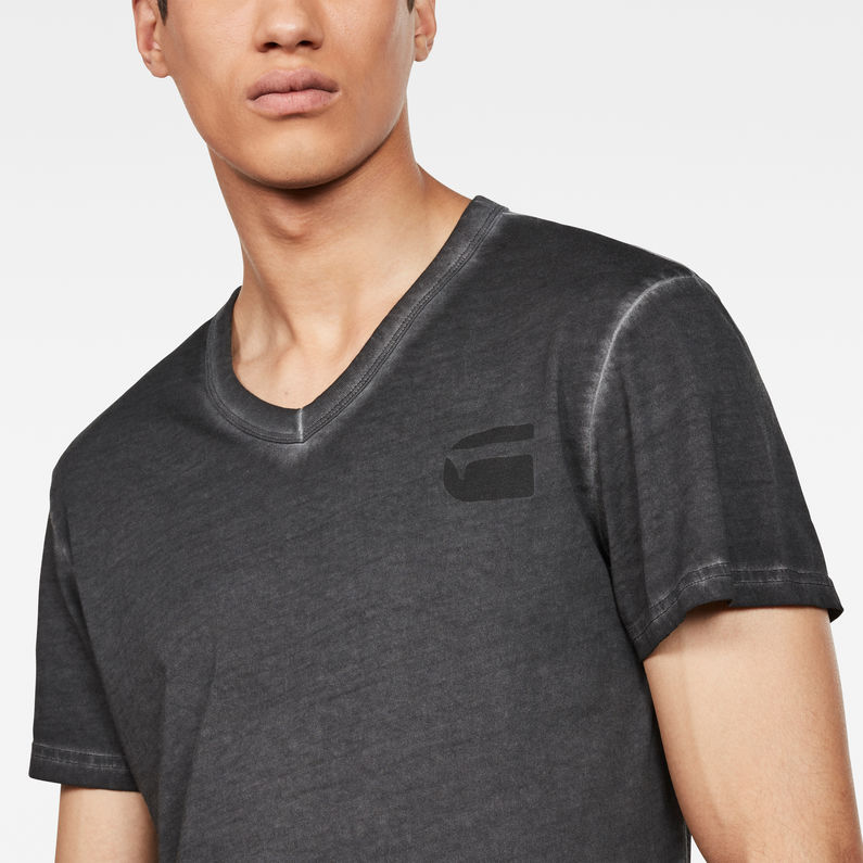 G-Star RAW® Doax V-Neck T-Shirt Black detail shot