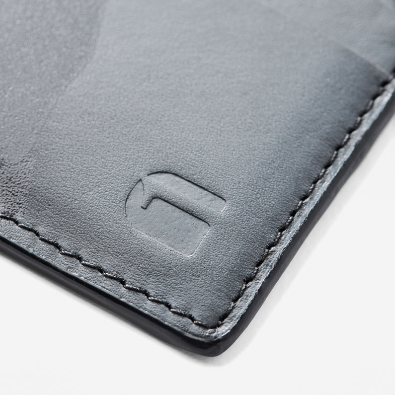 G-Star RAW® Zallik Patterned Credit Card Holder Grau detail shot