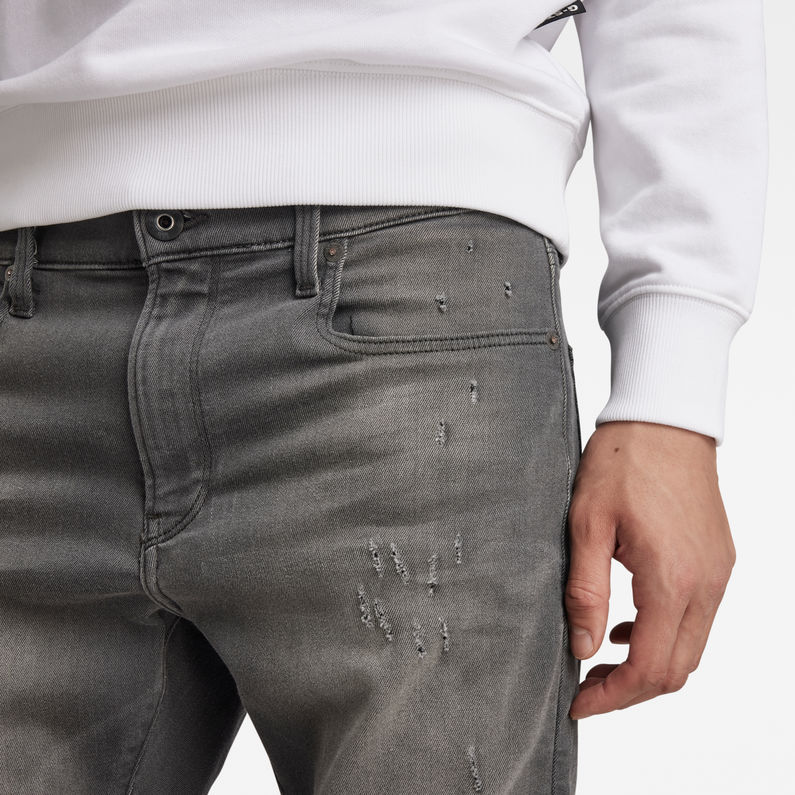 G-Star RAW® 3301 Slim 1/2-Length Shorts Grey detail shot buckle