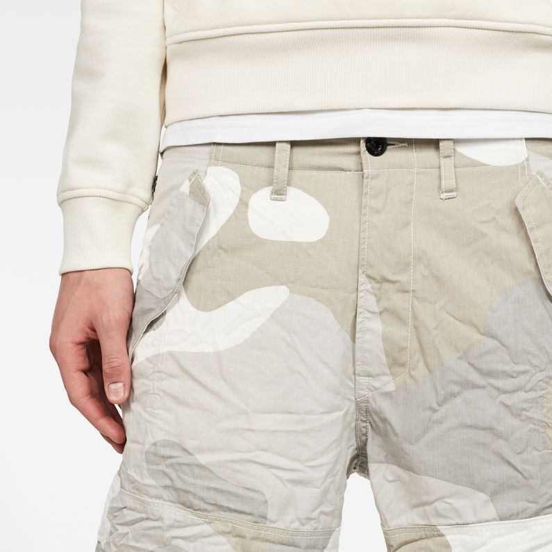 G-Star RAW® Rovic Deconstructed Loose 1/2-Length Shorts Grey detail shot