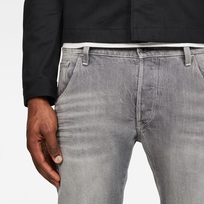 G-Star RAW® Arc 3D 1/2-Length Shorts Grey detail shot buckle