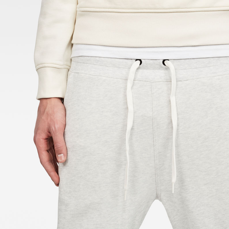 G-Star RAW® Core Stripe Cropped 3D Tapered Sweatpants Blanco detail shot