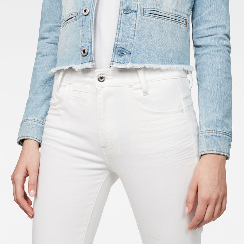 G-STAR® D-Staq 5-Pocket Ripped High Waist Capri Hellblau detail shot buckle