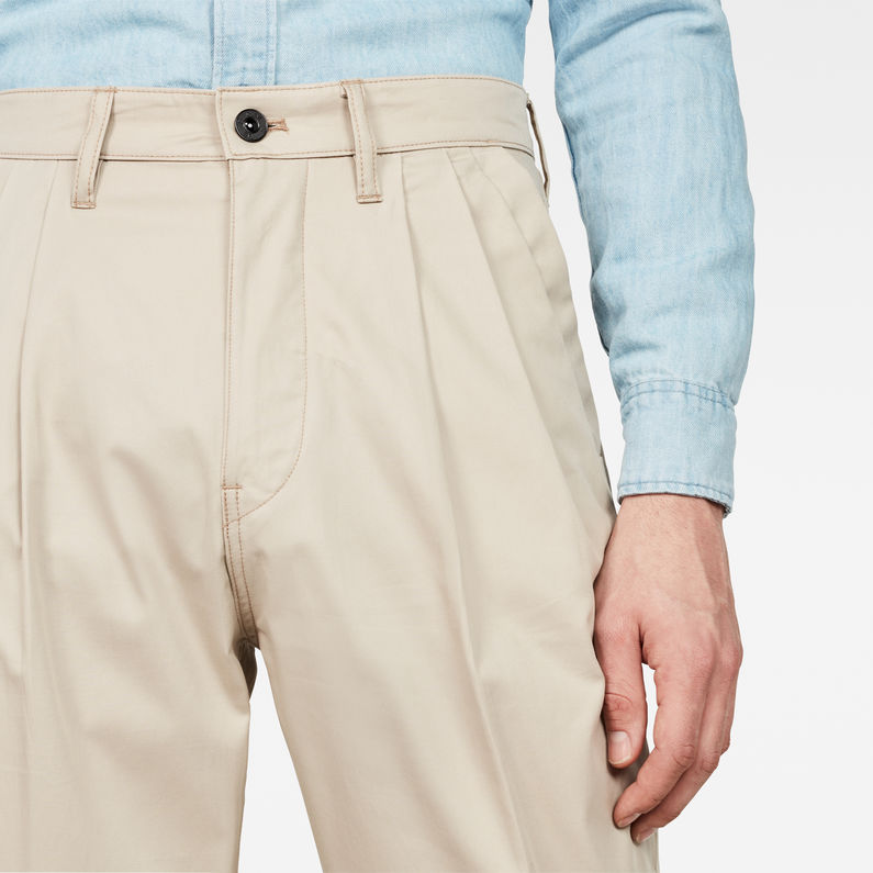 G-STAR® Bronson Pleated Relaxed Tapered Chino Beige detail shot