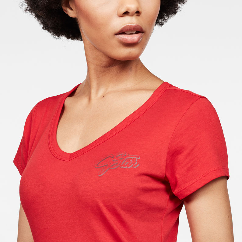 G-Star RAW® 14 Slim V-Neck T-Shirt Red detail shot
