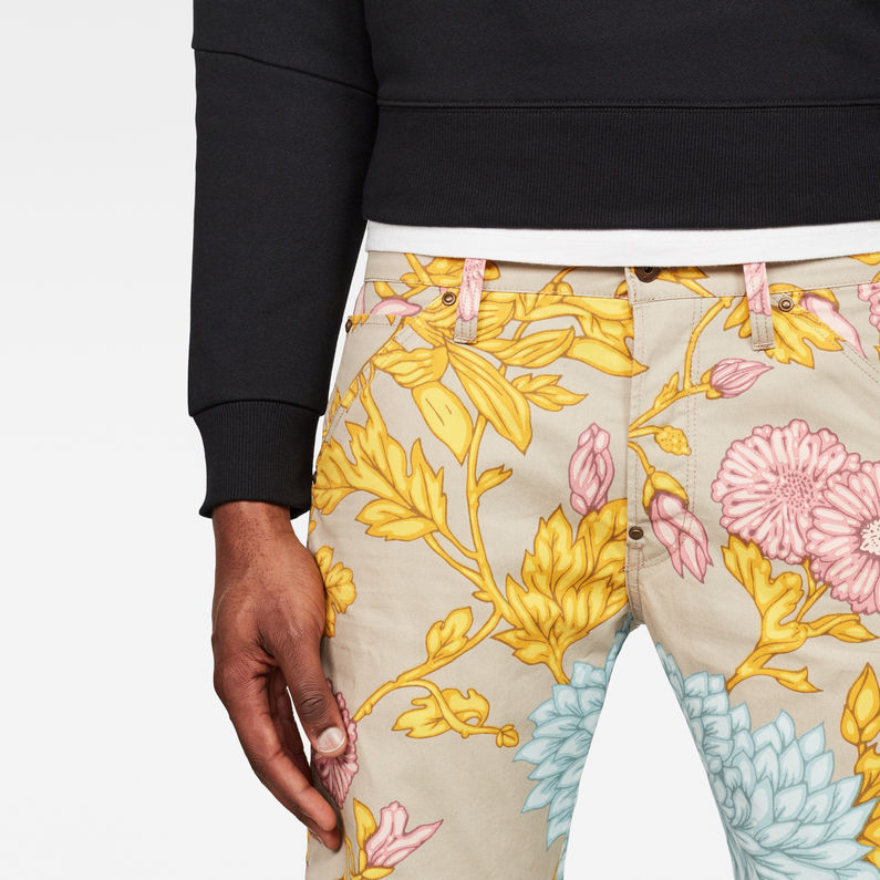 G-STAR® 5621 Tapered Men's Shorts Beige detail shot buckle