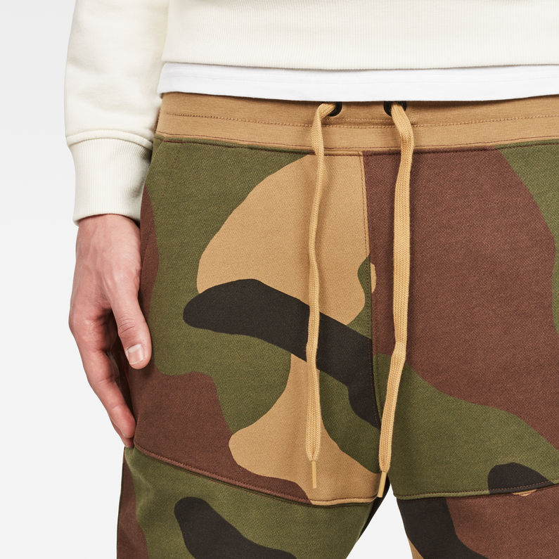 Oversized Dutch Camo 5621 3D Tapered Sweatpants | G-Star RAW®