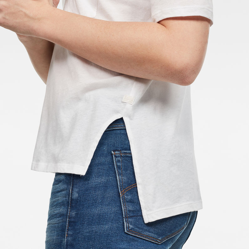 G-Star RAW® Raw Correct Ovvela Straight Deep-V 1/2-Sleeve T-Shirt White detail shot