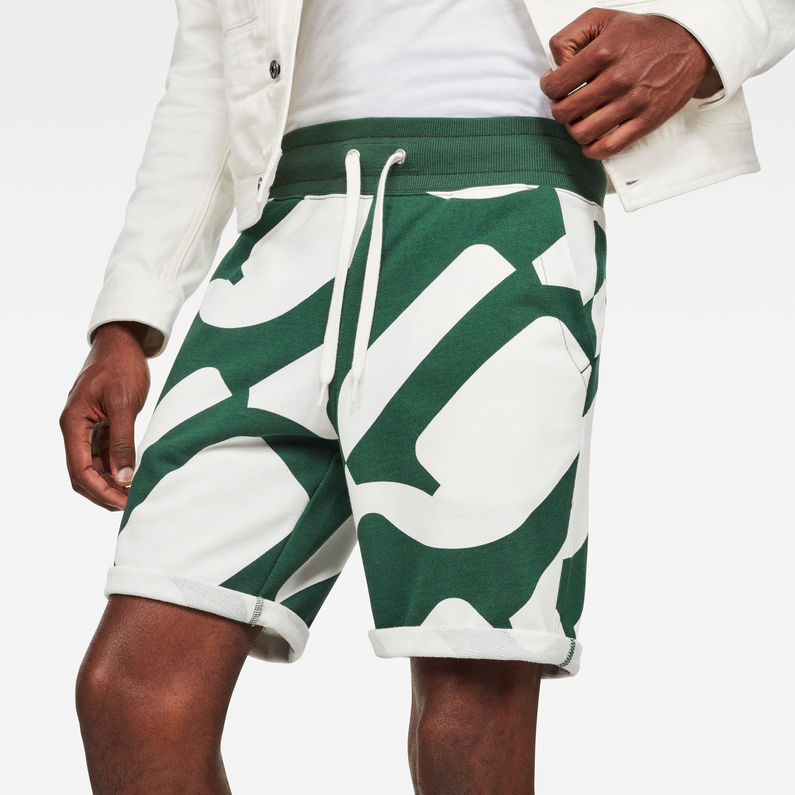 Hyce Relaxed Sweatshorts | Milk/Loden 