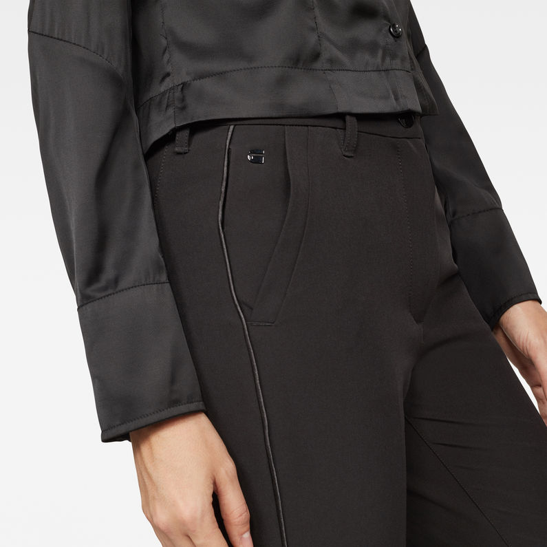 G-STAR® Bronson High Waist Skinny Piping Chino Black detail shot