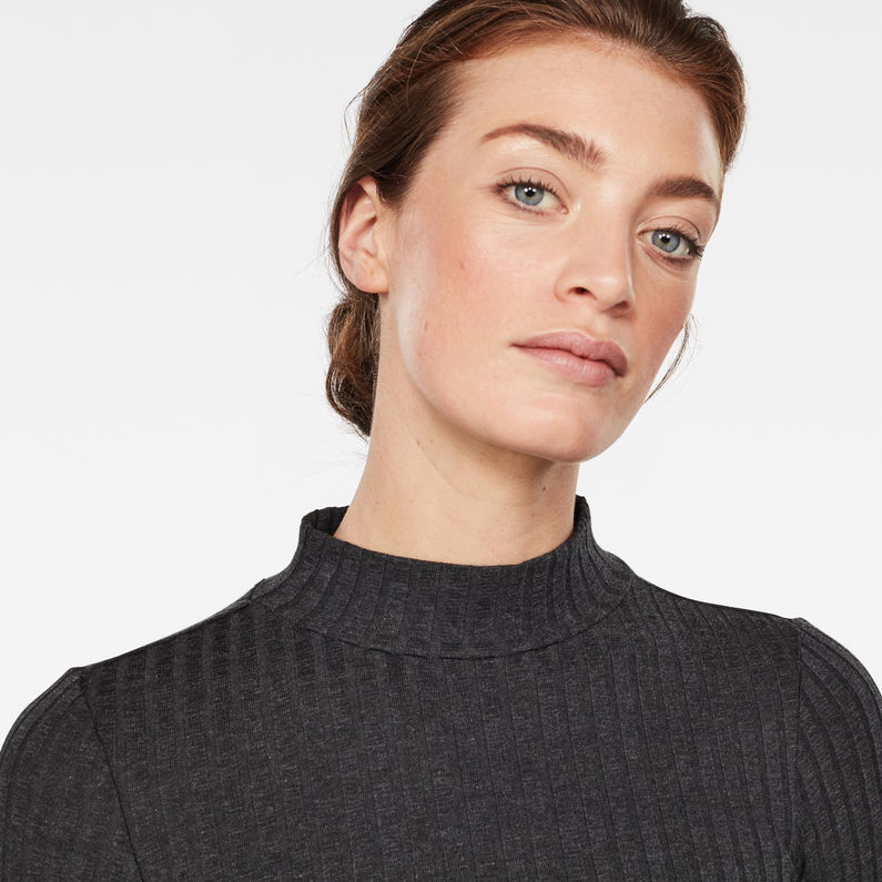 G-Star RAW® Xinva Slim Funnel T-Shirt Grey detail shot