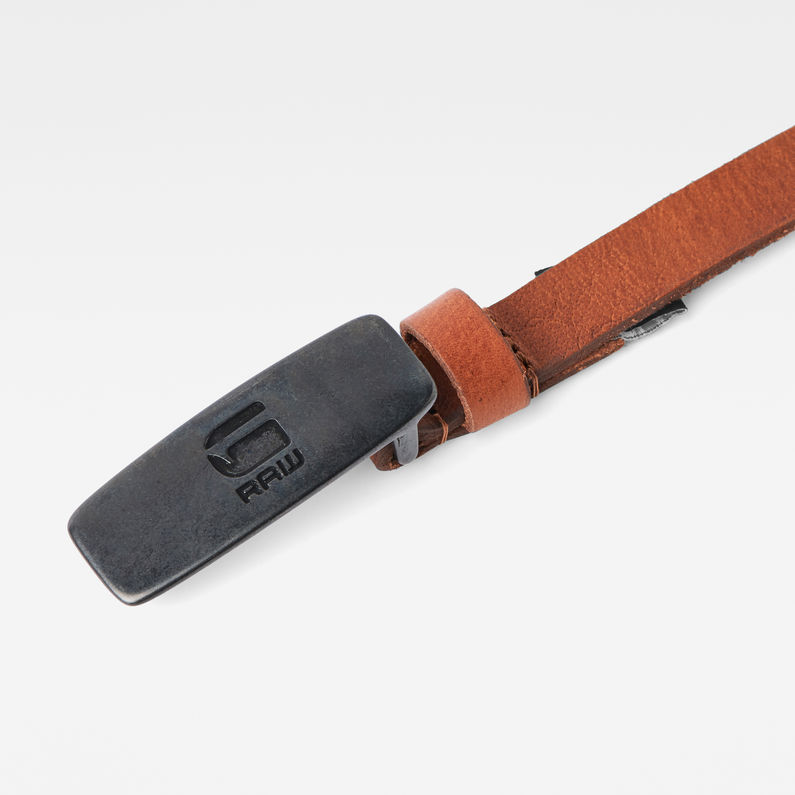 G-Star RAW® Dorala Pin Belt Braun detail shot buckle