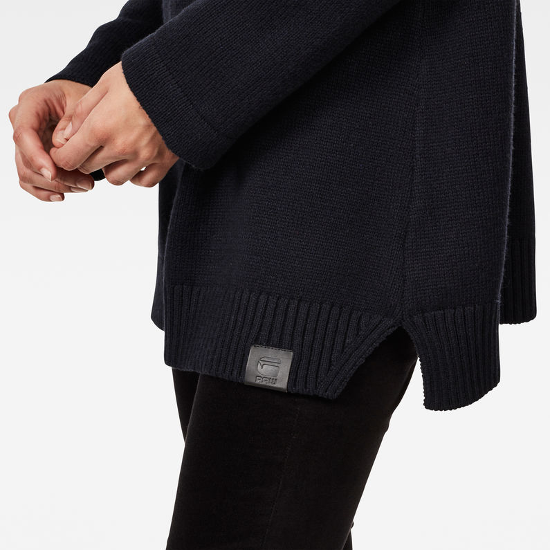 G-Star RAW® Leyla Turtle Knit Dunkelblau detail shot