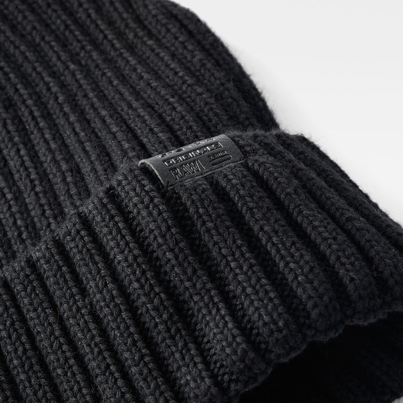 G-Star RAW® Vaan Beanie Black detail shot buckle