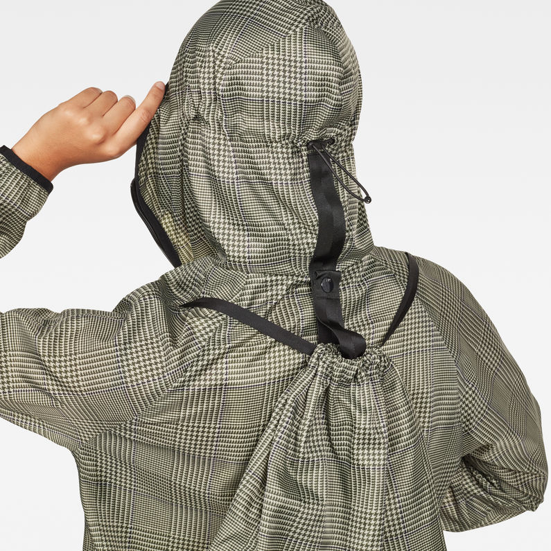 G-Star RAW® Strett Hooded Parka + Gym-Bag Green detail shot