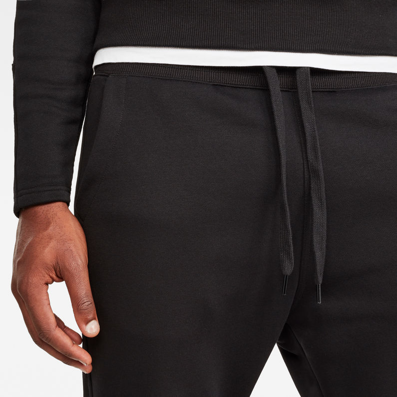 G-Star RAW® Motac-X Straight Tapered Sweatpants Zwart detail shot
