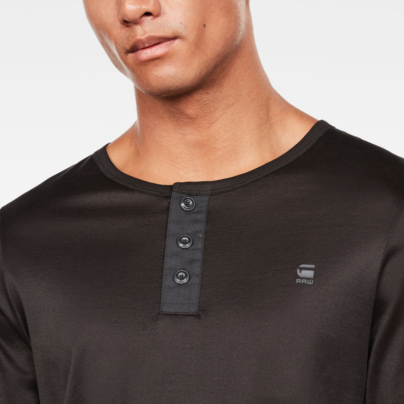 G-Star RAW® Korpaz Slim Granddad T-Shirt Black detail shot