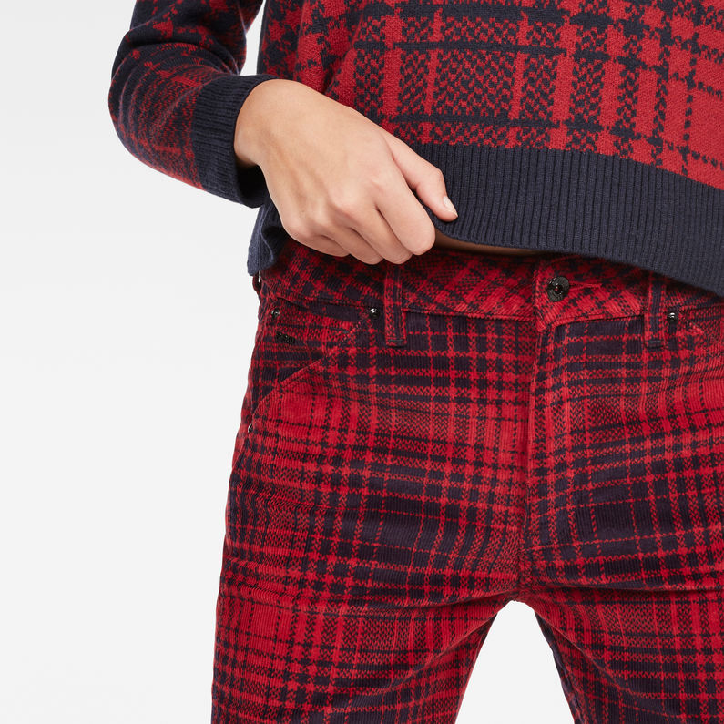G-Star RAW® 5622 Mid Boyfriend Tapered Pants Rot detail shot buckle