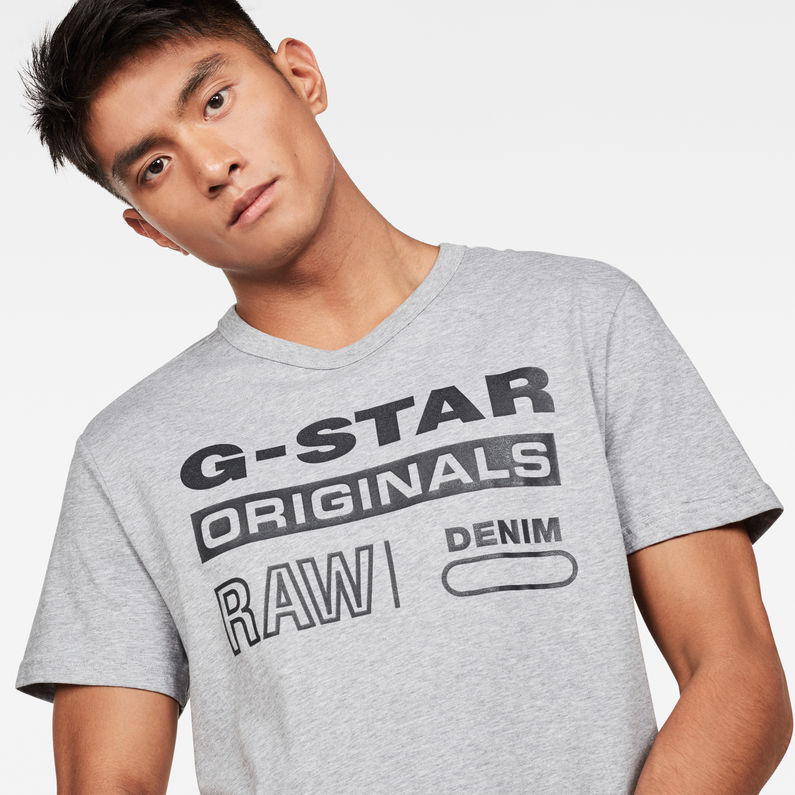 G-Star RAW® Swando Graphic Regular T-Shirt Gris detail shot