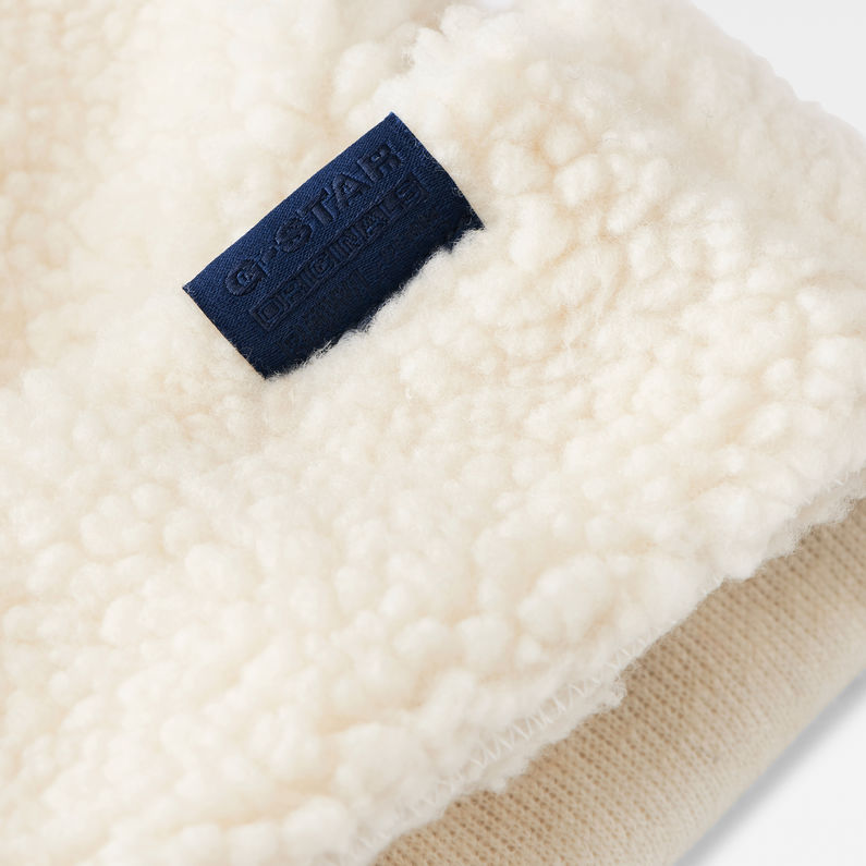 G-Star RAW® Zandrai Beanie Beige detail shot buckle