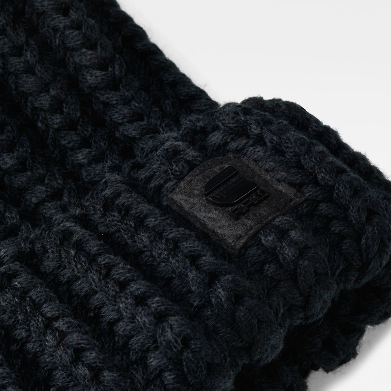 G-Star RAW® Venetio Beanie Black detail shot buckle