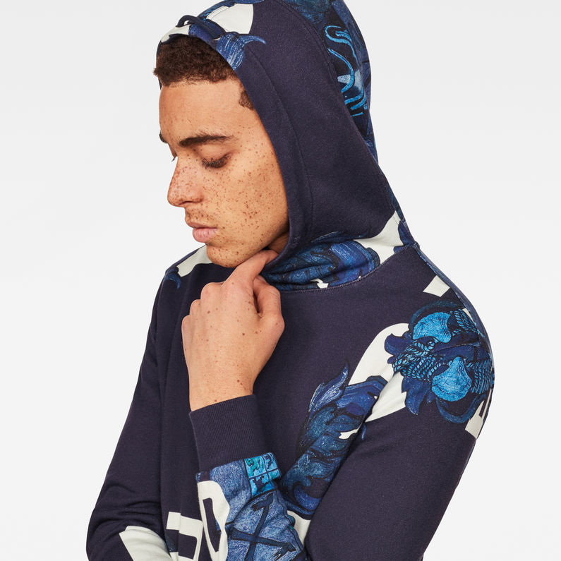G-Star RAW® Graphic Shield 1 Core Hooded Sweater Bleu foncé detail shot