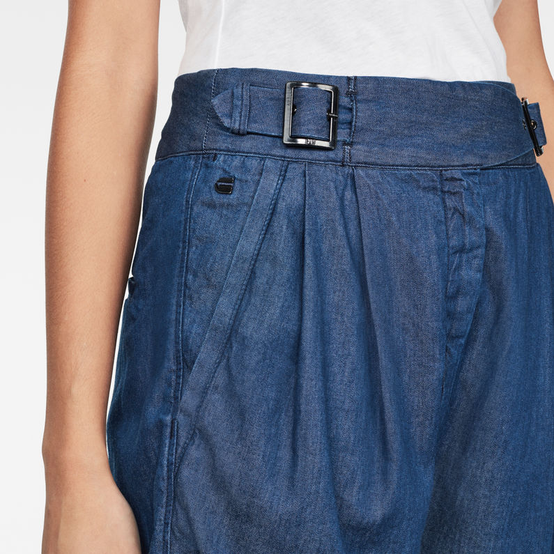 G-Star RAW® Bristum Pleated High waist Bermuda Shorts Bleu foncé detail shot