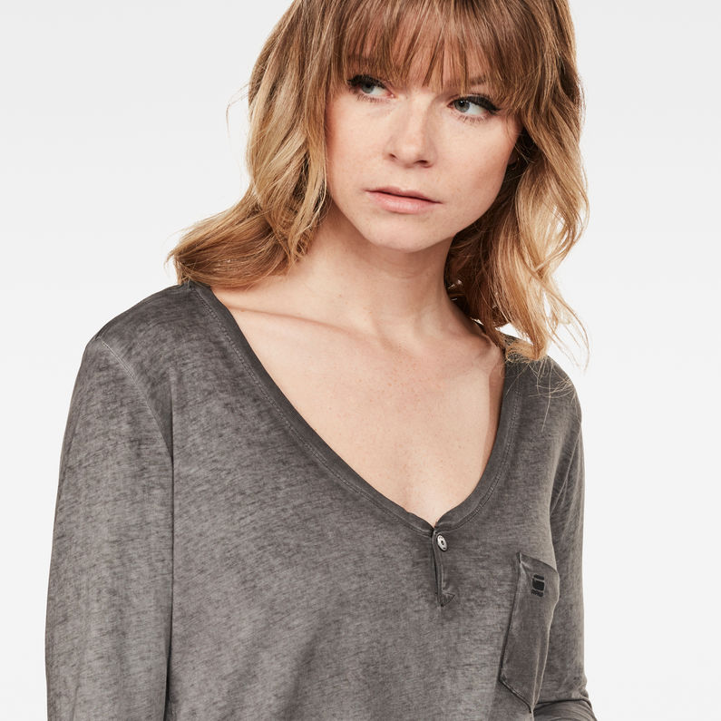 G-Star RAW® Adisyon Straight Granddad T-Shirt Grey detail shot