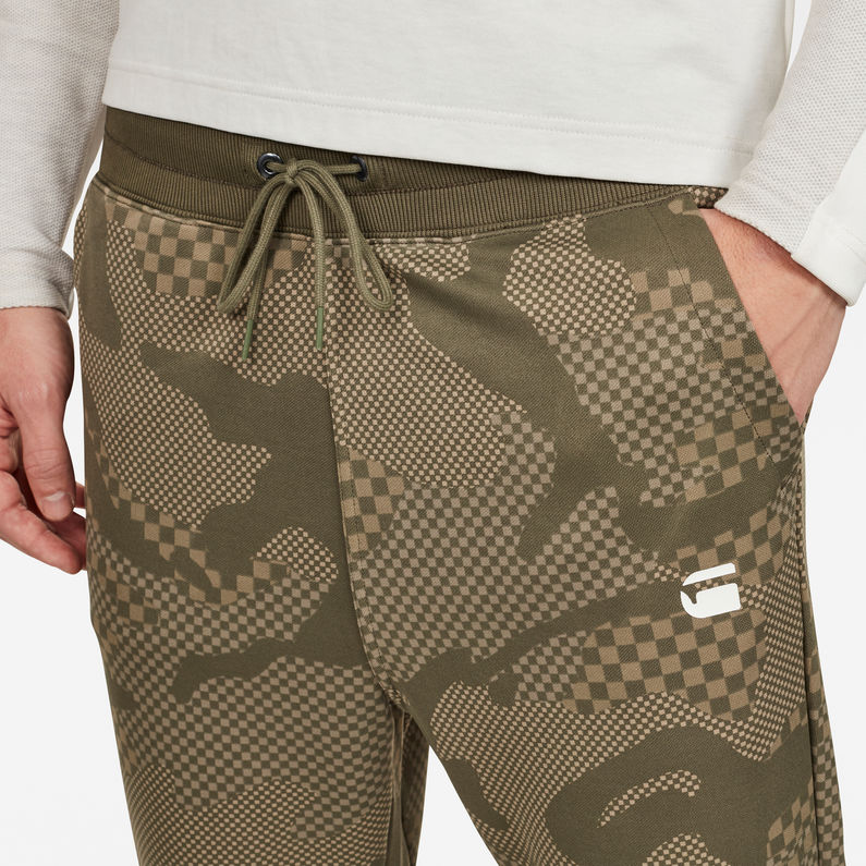 G-Star RAW® Rodis Camo Cropped Sweatpants Brown detail shot