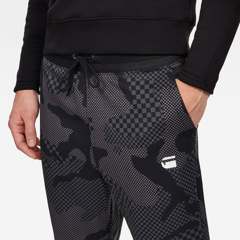 G-Star RAW® Rodis Camo Cropped Sweatpants Black detail shot