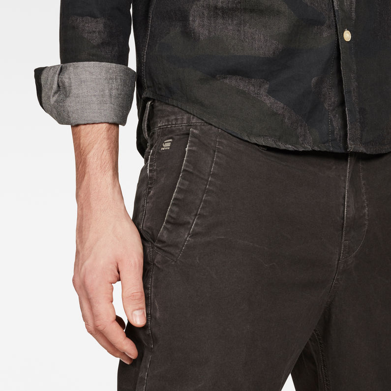 G-STAR® Bronson Straight Tapered Chino Gris detail shot