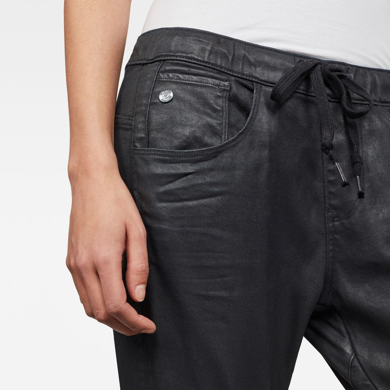 G-Star RAW® Arc 3D Slim Sport Low Boyfriend Jeans Black detail shot