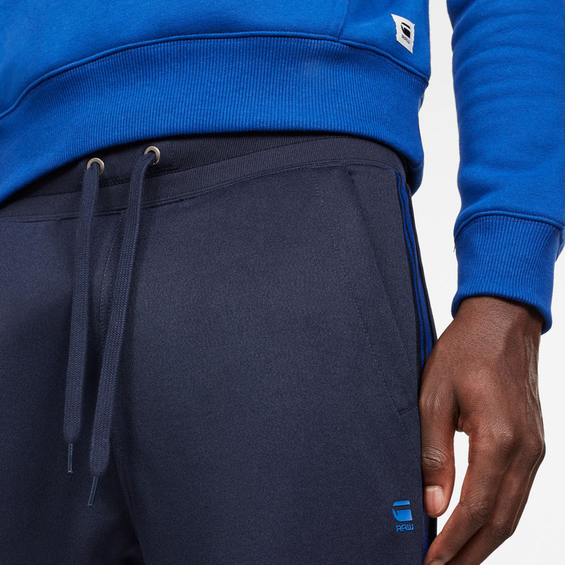 G-Star RAW® Alchesai Slim Tapered Sweatpants Dark blue detail shot