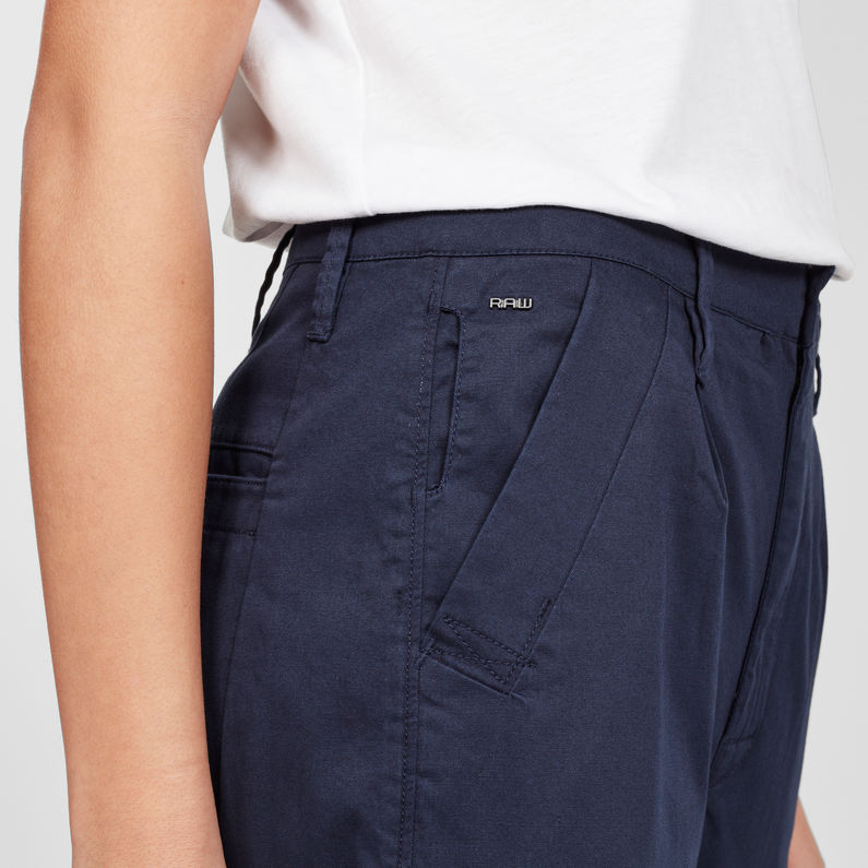 G-STAR® Bronson Pleat 3D Relaxed Chino Dunkelblau detail shot