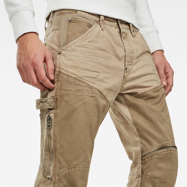 G-Star RAW® 5620 G-Star Elwood Workwear 3D Zip Straight Trousers Beige detail shot