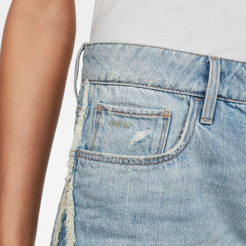 G-STAR® 3301 Fringe Mid Boyfriend Short Light blue detail shot buckle