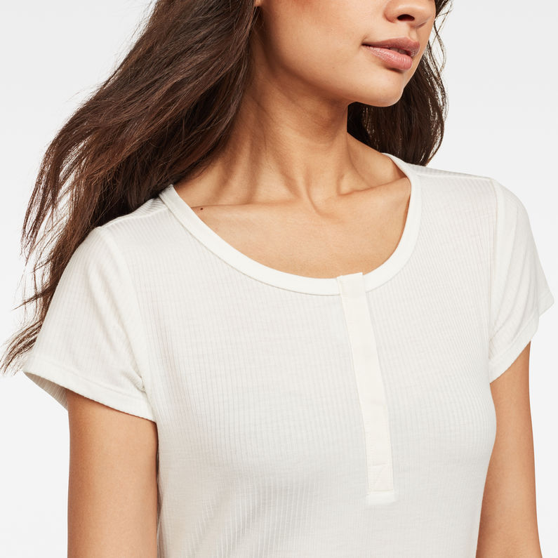 G-Star RAW® Mysid Slim Granddad T-Shirt Beige detail shot
