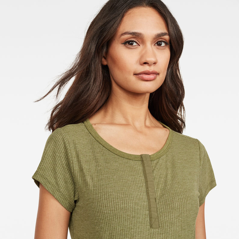 G-Star RAW® Mysid Slim Granddad T-Shirt Green detail shot
