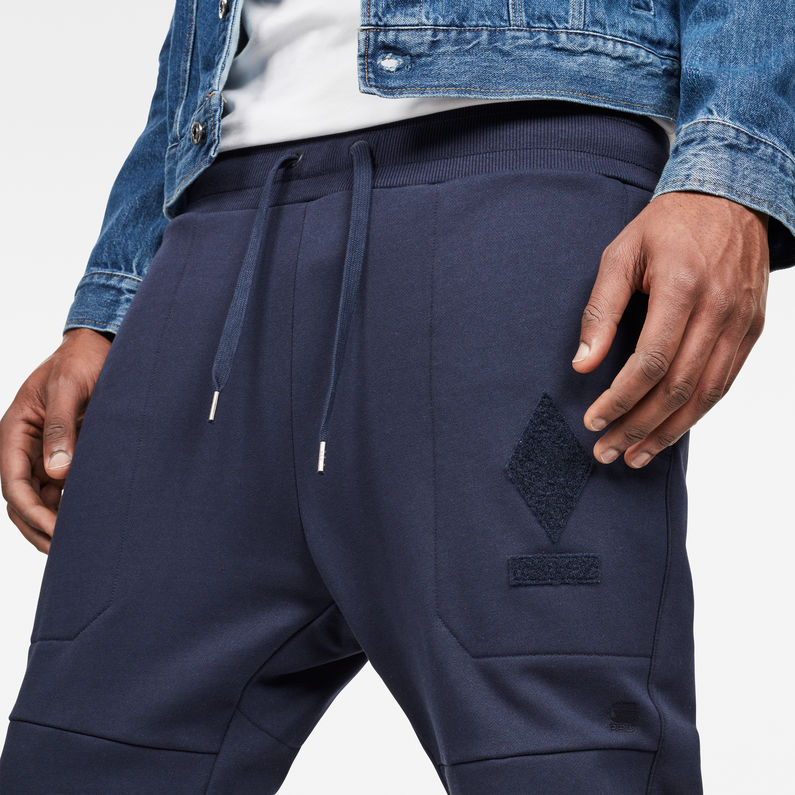 G-Star RAW® Ore Slim Tapered Sweatpant Dark blue detail shot