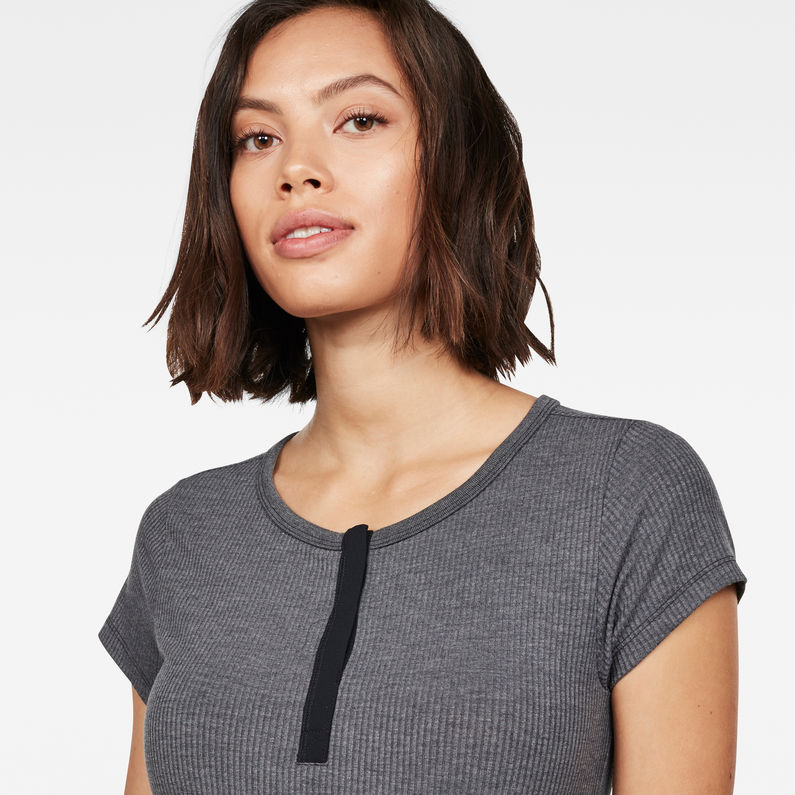 G-Star RAW® Mysid Slim Granddad T-Shirt Black detail shot