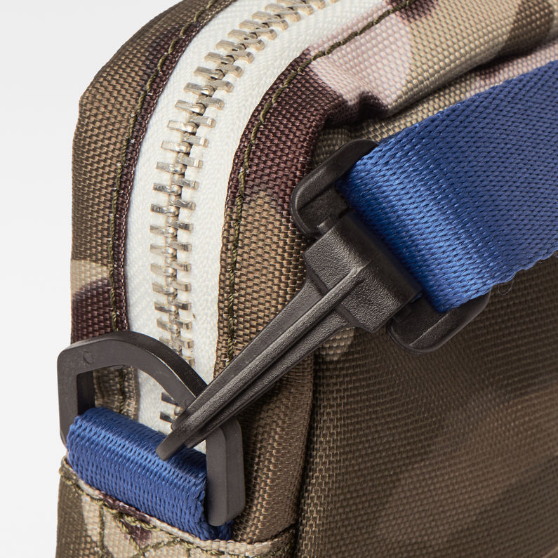 G-Star RAW® Estan Pouch Green detail shot