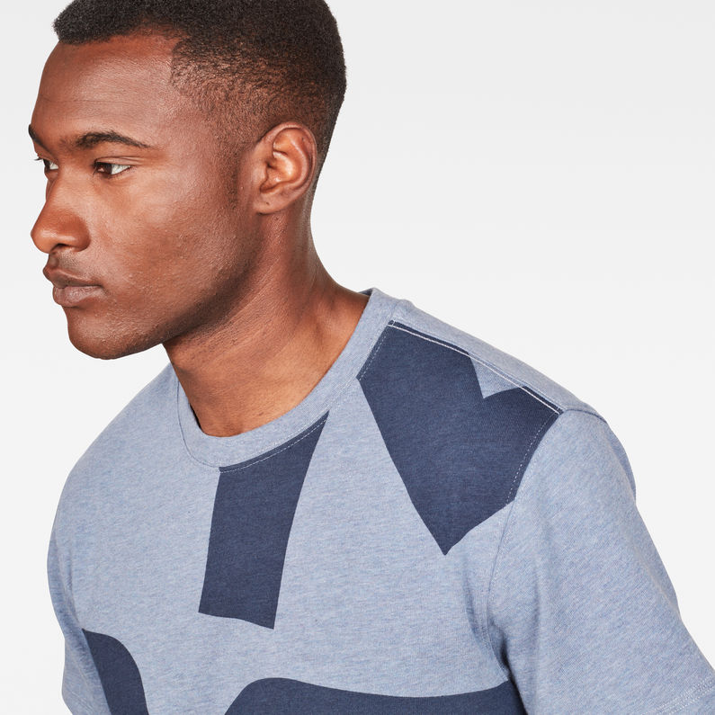 G-Star RAW® MAXRAW II Panel Graphic T-shirt Dunkelblau detail shot
